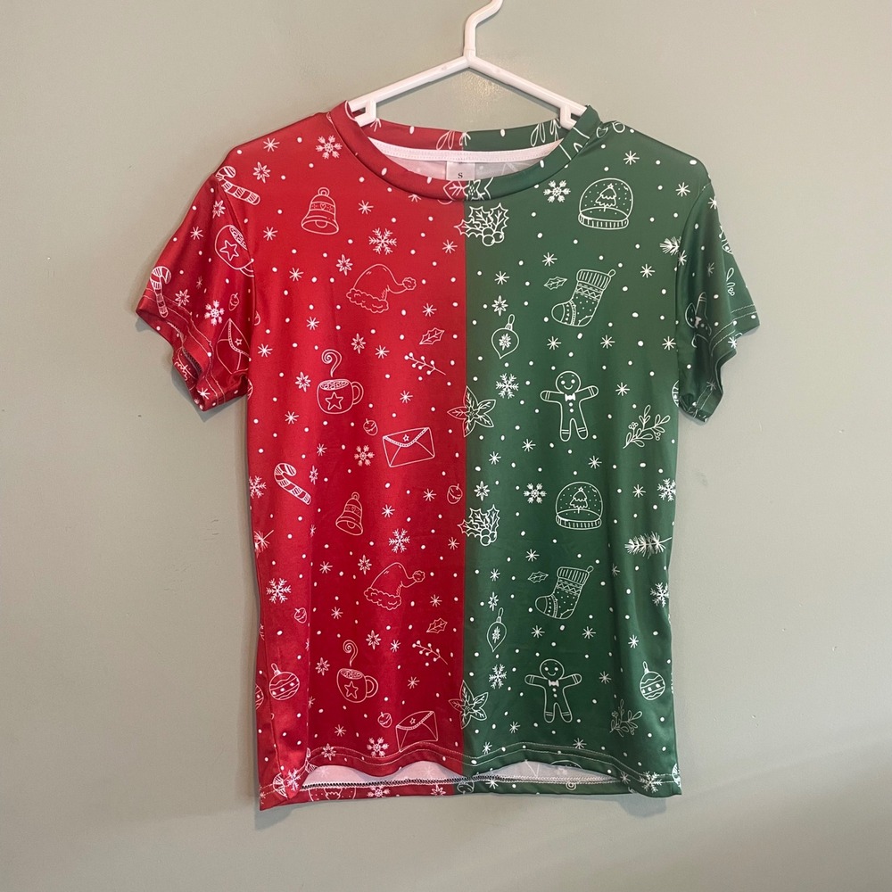 Women Novelty Casual Holiday Christmas Festive Two-Toned T-Shirt Red Green Small